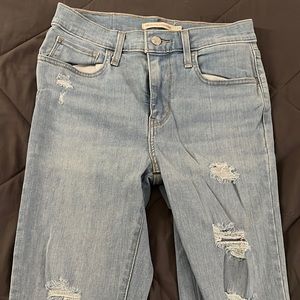 Levi’s light washed jeans size 27